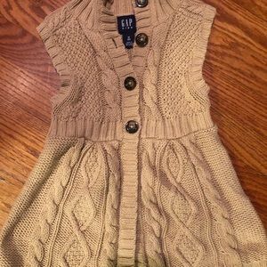 Tan sweater sleeveless girls vest gap Medium 8